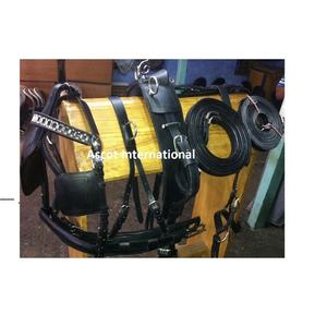 Harnais de conduite de cheval en cuir véritable personnalisé en gros équipement de course d'équitation durable - Product Image 1