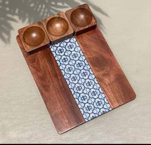 Ensemble de 4 plateaux de service en bois naturel émaillé pour la maison, l'hôtel, le restaurant et les fêtes d'anniversaire. - Product Image 2