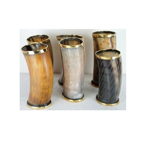 Vidrio de cuerno de tamaño personalizado hecho a mano de lujo listo en forma de cuerno Martini cóctel cuerno vidrio para la venta producto - Product Image 1