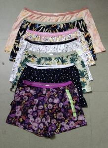 2022 été dames confortable taille élastique coton Shorts respirant séchage rapide Sexy motif décoré doux XS Gym Club - Product Image 2