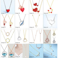 Bas quantité minimale de commande 10 pièces gros bijoux drame coréen garçons sur fleurs femmes creux lune cristal pendentif baiser étoile collier