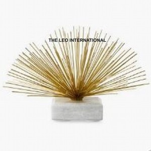 Sculpture en aluminium et bois, forme unique, plaquée or, style contemporain, accent décoratif pour la maison - Product Image 5
