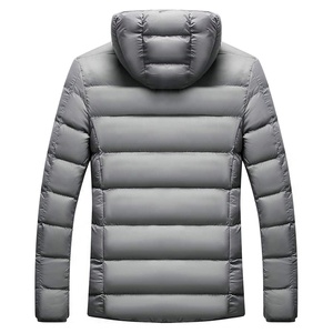 Chaqueta acolchada de invierno para hombre Abrigo de burbujas con capucha para clima frío con diseño de club de béisbol de retazos OEM disponible - Product Image 4