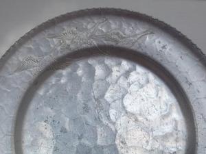 Bandeja de Servir Grande de Acero Inoxidable de Alta Calidad RABEH, Venta al por Mayor de Fábrica, Acabado Pulido, Apta para Lavavajillas y Microondas, Diseño Floral - Product Image 3