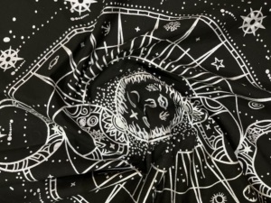 Tapisserie en coton moderne faite à la main Cinq phases de lune Couverture de table en tissu d'autel carré Beau Tarot répandu par les expéditeurs indiens - Product Image 4