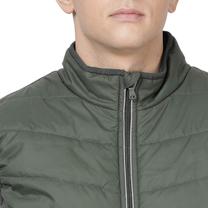 Blouson matelassé sans manches à capuche élégant pour homme, idéal pour l'hiver, écologique, coupe-vent, réversible, avec logo personnalisé, dernière tendance streetwear - Product Image 5
