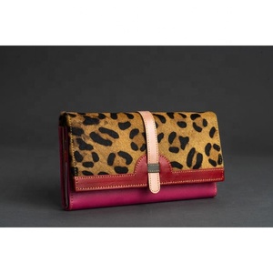 Funda protectora de pasaporte con estampado de billetera de viaje de cuero genuino LW en Negro, Rosa, amarillo, Funda de cuero duradera para pasaporte - Product Image 4