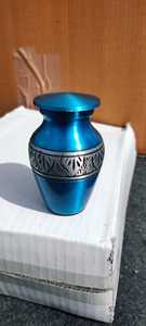 Urna Funeraria para Bebé Estilo Americano en Gris Aluminio sobre Azul Artesanal, Brassworld India - Product Image 6