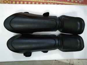 Qualité supérieure Meilleur prix Logo personnalisé Protège-tibia de boxe Équipement de protection Protège-tibia en cuir personnalisé - Product Image 3