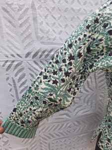 Vestes en tissu imprimé à la main de haute qualité avec manches longues matelassées en coton et poches avant Vestes décontractées chaudes pour femmes pour l'hiver - Product Image 4