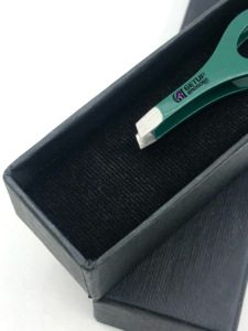 เคลลี่กรีนแป้งเคลือบสีเงินปลายสแตนเลสแหนบคิ้วโลโก้ส่วนบุคคลเครื่องมือความงาม - Product Image 6