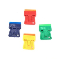 Grattoir portable avec poignée en plastique et lame