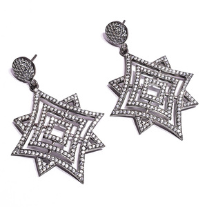 Boucles d'oreilles pendantes en forme d'étoile noire oxydée élégantes, boucles d'oreilles pendantes à motif d'étoile pour femmes, bijoux bohèmes tendance pour les fêtes et le quotidien - Product Image 1