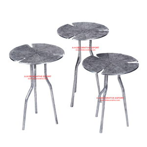 Tavolino alto <span class=keywords><strong>in</strong></span> metallo dorato <span class=keywords><strong>con</strong></span> <span class=keywords><strong>piano</strong></span> <span class=keywords><strong>in</strong></span> <span class=keywords><strong>vetro</strong></span> per soggiorno <span class=keywords><strong>tavolo</strong></span> alto decorativo placcato <span class=keywords><strong>in</strong></span> oro di forma rotonda