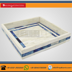 Bandeja de Servir Cuadrada Decorativa Hecha a Mano con Incrustaciones de Hueso Estilo Art Deco de Maximus International, Borde Azul, Decoración de Exhibición de Varias Piezas - Product Image 5
