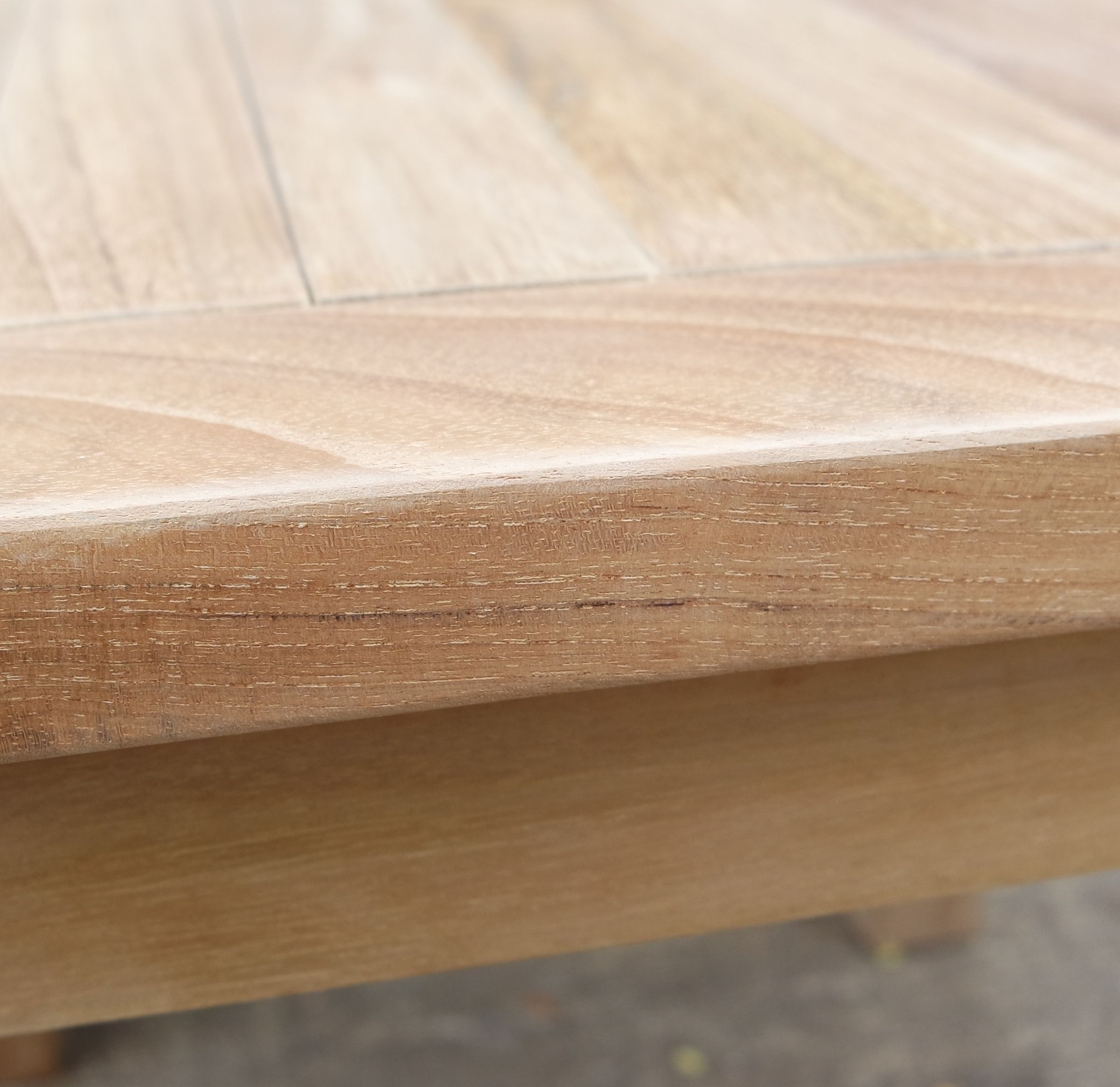 ขัดผิวเรียบของ Unfinsih