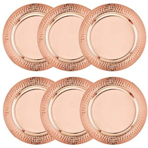 Lot de 6 assiettes élégantes en cuivre de 13 pouces avec décorations de mariage à bord martelé pour les occasions spéciales - Product Image 2