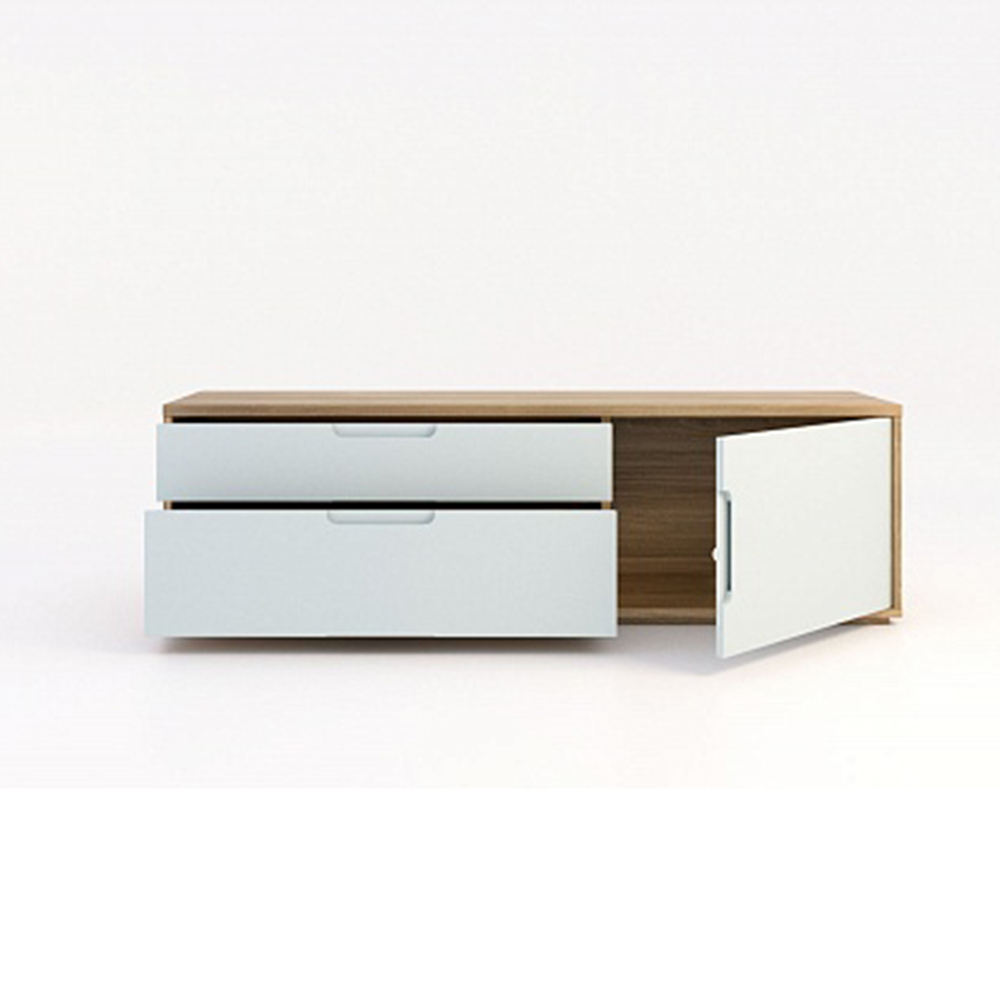 สีขาวและเป็นธรรมชาติ