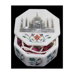 Grossiste de boîtes à bijoux en marbre blanc de forme octogonale avec un magnifique design en incrustation de Taj Mahal - Product Image 1