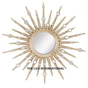 Miroir mural en métal personnalisé avec cadre floral décoratif, miroir de maquillage de haute qualité en plusieurs tailles pour des intérieurs élégants - Product Image 6