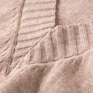 Ensemble de jogging à capuche avec logo personnalisé pour femmes, vêtements d'entraînement et de sport, survêtements d'hiver imprimés de grande taille - Product Image 3