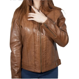 Veste en cuir de Cognac pour femmes élégantes de mode de motard Tressa vêtements d'extérieur en peau de mouton véritable et souple traitement fini - Product Image 1