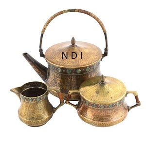 Pots à thé et à café en métal gravés avec une finition polie brillante pour la décoration de la table et les accessoires de vaisselle - Product Image 2