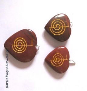 Mejor Relación Calidad-Precio de los Colgantes de Corazón de Jaspe Rojo Choko Reiki: Colgantes de Corazón de Jaspe Rojo Choko Reiki en Venta - Product Image 1