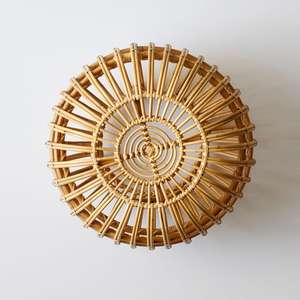 Ottoman rond en rotin de canne écologique de style scandinave moderne pour salon et chambre à coucher - Product Image 4