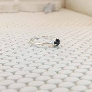 แหวนพลอยโอนิกซ์สีดำธรรมชาติ925เงินสเตอร์ลิงทำด้วยมือขายส่ง - Product Image 2