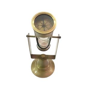 Reloj de arena de latón antiguo, cronómetro de arena Vintage coleccionable con brújula, cronógrafo de latón náutico, en venta - Product Image 1