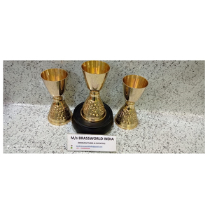 Fond en laiton gravé de haute qualité calice fournitures d'église cuivworld inde - Product Image 1