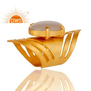 แหวนพลอยแคลซิโดนีสีขาวธรรมชาติ ดีไซน์ล่าสุด ปี 2026 สำหรับผู้หญิง จากผู้ผลิตเครื่องประดับ - Product Image 4