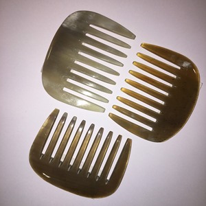 Combs made from farmed cow horns - Product Image 6