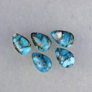 Pierre précieuse synthétique (créée en laboratoire) de type Mohave turquoise, cabochon, certifiée par un tiers - Product Image 1