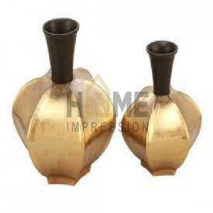 Vase en métal décoratif antique en métal doré Vases à fleurs à plateau brillant pour la décoration intérieure et les accessoires de décoration de fête de mariage - Product Image 4