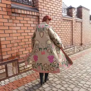 Absolutamente Deslumbrante Casaco Unissex Moda Custom Design Exclusivo Indiana Bordados À Mão Mulheres Jaqueta De Luxo Qualidade Kimono Robe