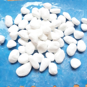 Galets blancs comme neige, pierres rondes, gravier naturel pour la décoration de la maison, le pavage et la pierre paysagère - Product Image 4