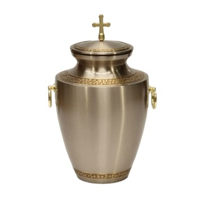 Urne funéraire en laiton doré satiné pour cendres humaines adultes, avec couvercle en forme de croix, urne commémorative en métal, récipient décoratif pour enterrement - Product Image 1