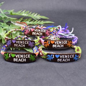 Pulsera de la amistad hecha a mano con colgante de coco Estilo Hawaiano, brazalete trenzado - Product Image 3