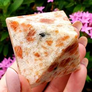 Espécimen mineral pulido de piedras preciosas energéticas de ágata en forma de pirámide de cristal Natural Premium para la curación de Chakras - Product Image 5