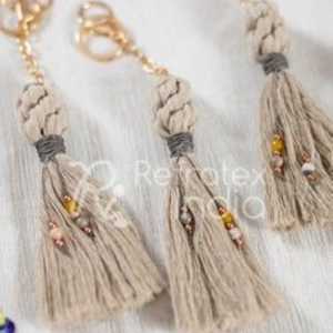 Llaveros decorativos con borlas para bolsos - Product Image 1