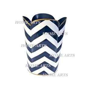 Poubelle à déchets en métal design avec une qualité exclusive, couleur verte et blanche, poubelle à ordures en Inde - Product Image 2