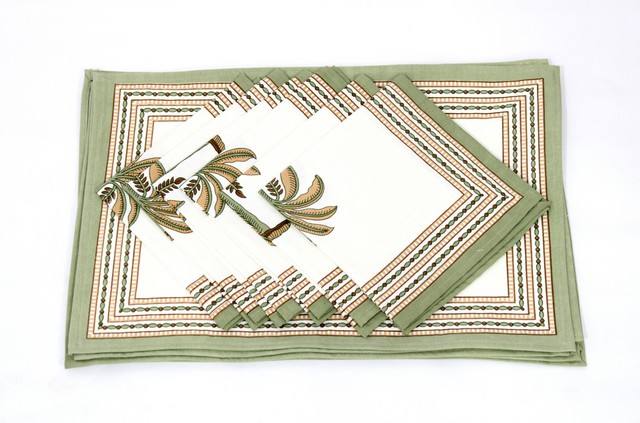 สีเขียวอ่อน