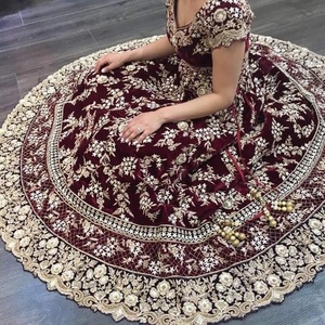 Robe de mariée de qualité supérieure longueur au sol magnifique robe de mariage en pierre lourde - Product Image 1