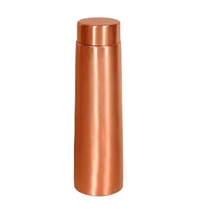 アーユルヴェーダ健康上の利点純銅ピラミッドウォーターボトル750 ml卸売価格