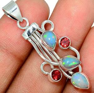 Colgante de Plata de Ley 925 con Ópalo Etíope Natural y Granate, Joyería de Piedras Preciosas, Diseño Exclusivo ODM - Product Image 1