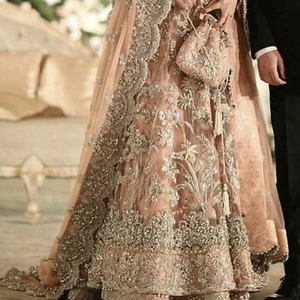 Magnifique élégant et élégant robe de longueur de plancher avec beau travail applique pour la fête/mariage = 2020 - Product Image 1