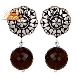 ต่างหูควอตซ์สีเงินทองเหลืองเคลือบออกซิไดซ์ทำด้วยมือแบบดั้งเดิมสำหรับเป็นของขวัญสำหรับผู้หญิงคอลเลกชันวินเทจของเธอ - Product Image 1