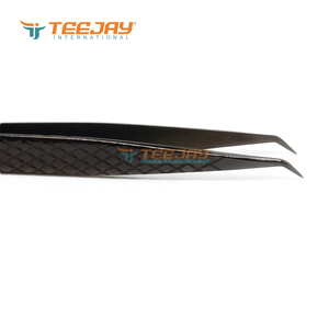 แหนบปลายตรงเรียบ 45 องศา TEEJAY Plasma Black Stainless Steel ขนาด 5 มม. ด้ามจับเพชร สำหรับตกแต่งคิ้ว - Product Image 3